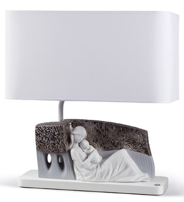 A Tender Caress - Lamp (us) Lladro Figurine
