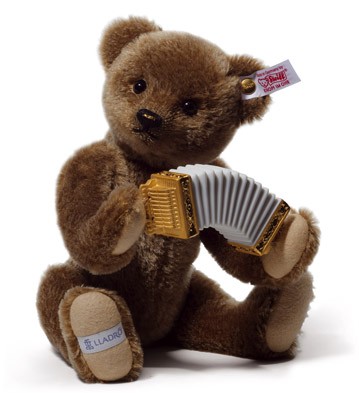 Accordion Player Teddy Bear Lladro Figurine