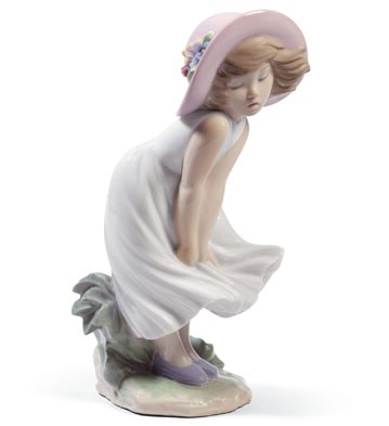 Adorable Little Marilyn Lladro Figurine