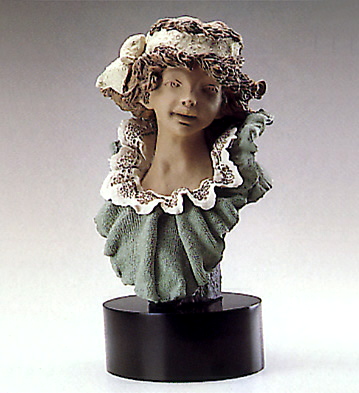 'belle Epoque' (b) Lladro Figurine