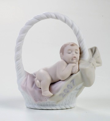 Born In 2007 (girl) Lladro Figurine