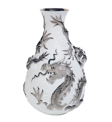 Bud Vase Dragons-white Back. (re-deco) Lladro Figurine