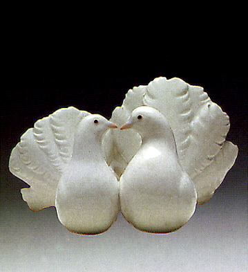 Couple Of Doves Lladro Figurine