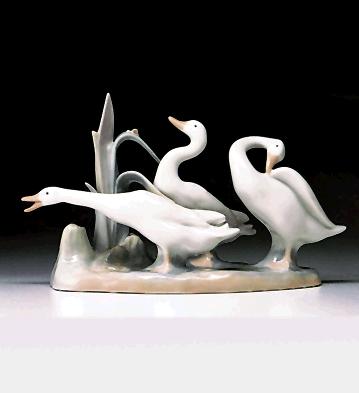 Duck's Group Lladro Figurine
