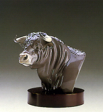 El Toro(b) Lladro Figurine