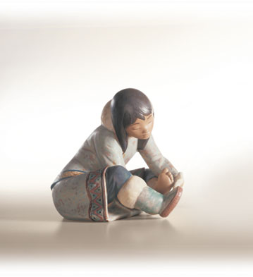 Eskimo Girl With Cold Feet Lladro Figurine