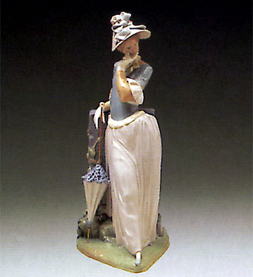 Esthetic Pose Lladro Figurine