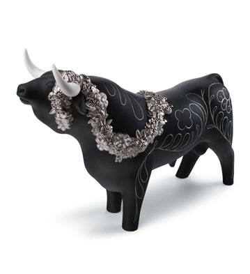Flower-bedecked Bull (white & Silver) Lladro Figurine