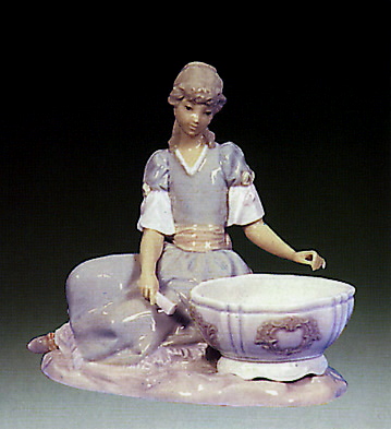 Girl Jewelry Dish Lladro Figurine