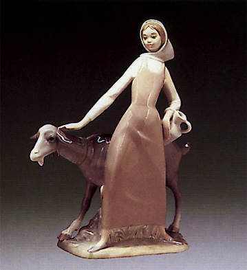 Girl With Pitcher Lladro Figurine