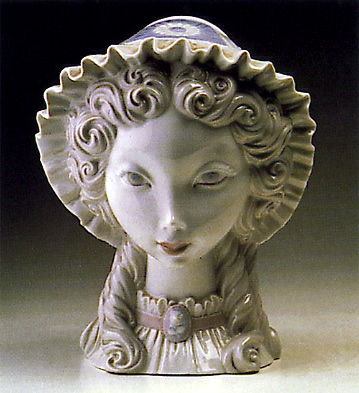 Girl's Head With Cap Lladro Figurine