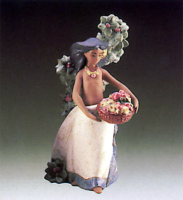 Island Beauty Lladro Figurine