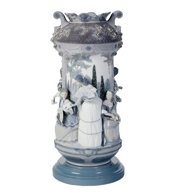Ladies In The Garden Vase-grey (re-deco) Lladro Figurine