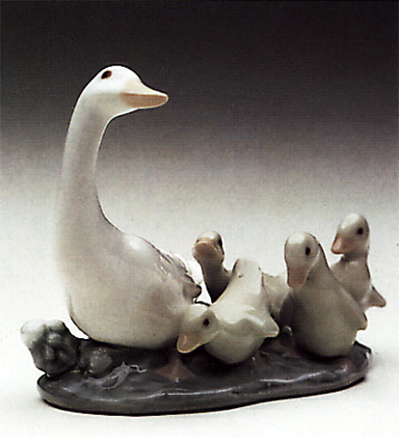 Little Ducks After Mother Lladro Figurine