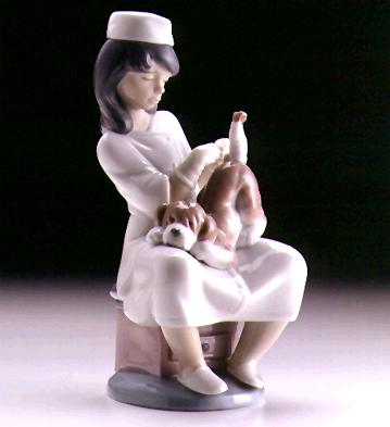 Little Veterinarian Lladro Figurine