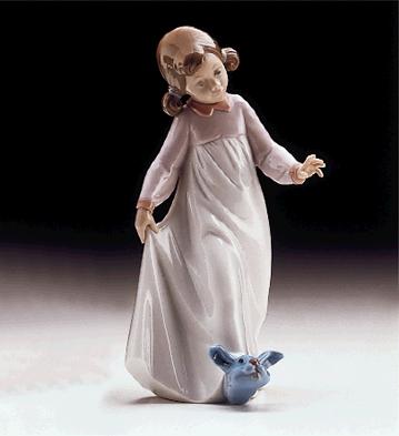 Off To Bed Lladro Figurine