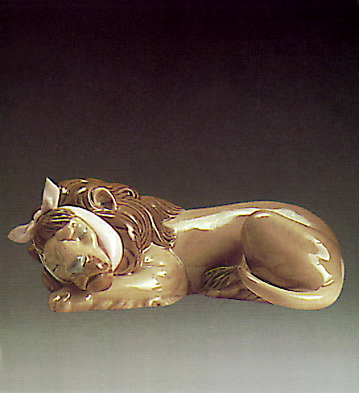Painful Lion Lladro Figurine