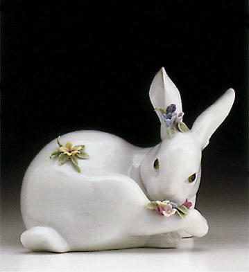 Preening Bunny W/flowers Lladro Figurine