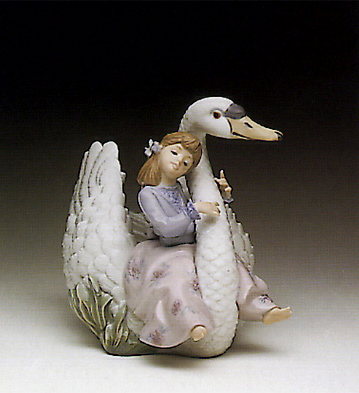 Swan Song Lladro Figurine