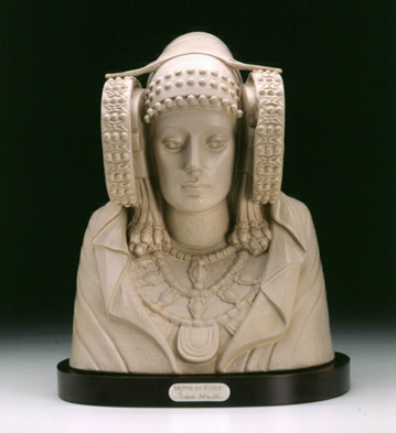 The Lady Of Elche Lladro Figurine