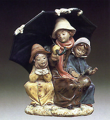 Three Under The Umbrella Lladro Figurine