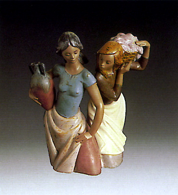 Water Carrier & Laundress Lladro Figurine