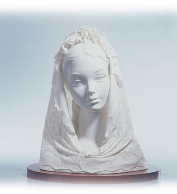 White Bust With Veil Lladro Figurine