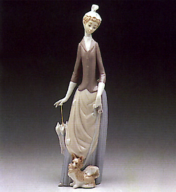 Woman Lladro Figurine
